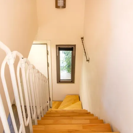Detached House W Garden 1o Min To Seashore In Urla